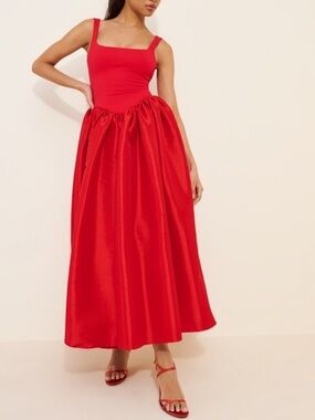 Delfi Collective Elsa Maxi Dress in Red